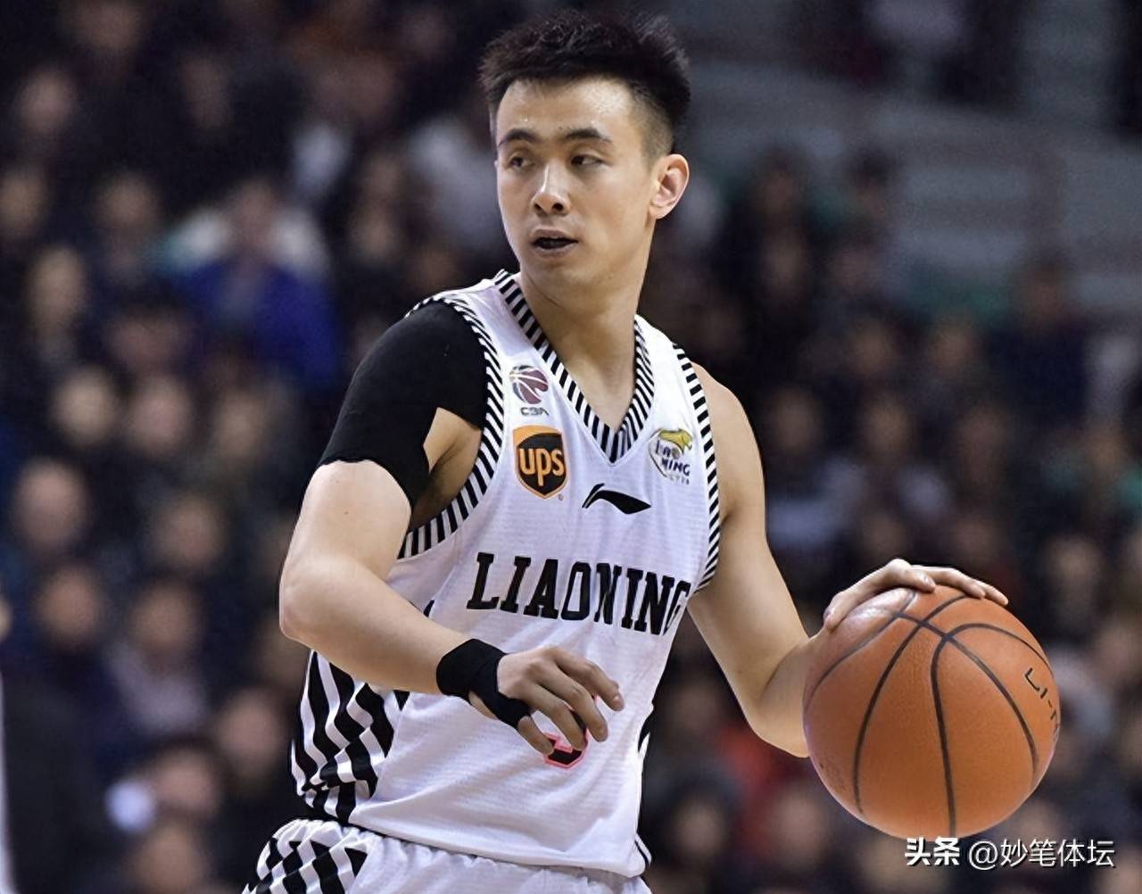  赵继伟手感滚烫，带领辽宁男篮大胜曼联，赛后一句话霸气侧漏